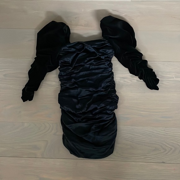 In perfect condition. Only worn once - Picture 1 of 2